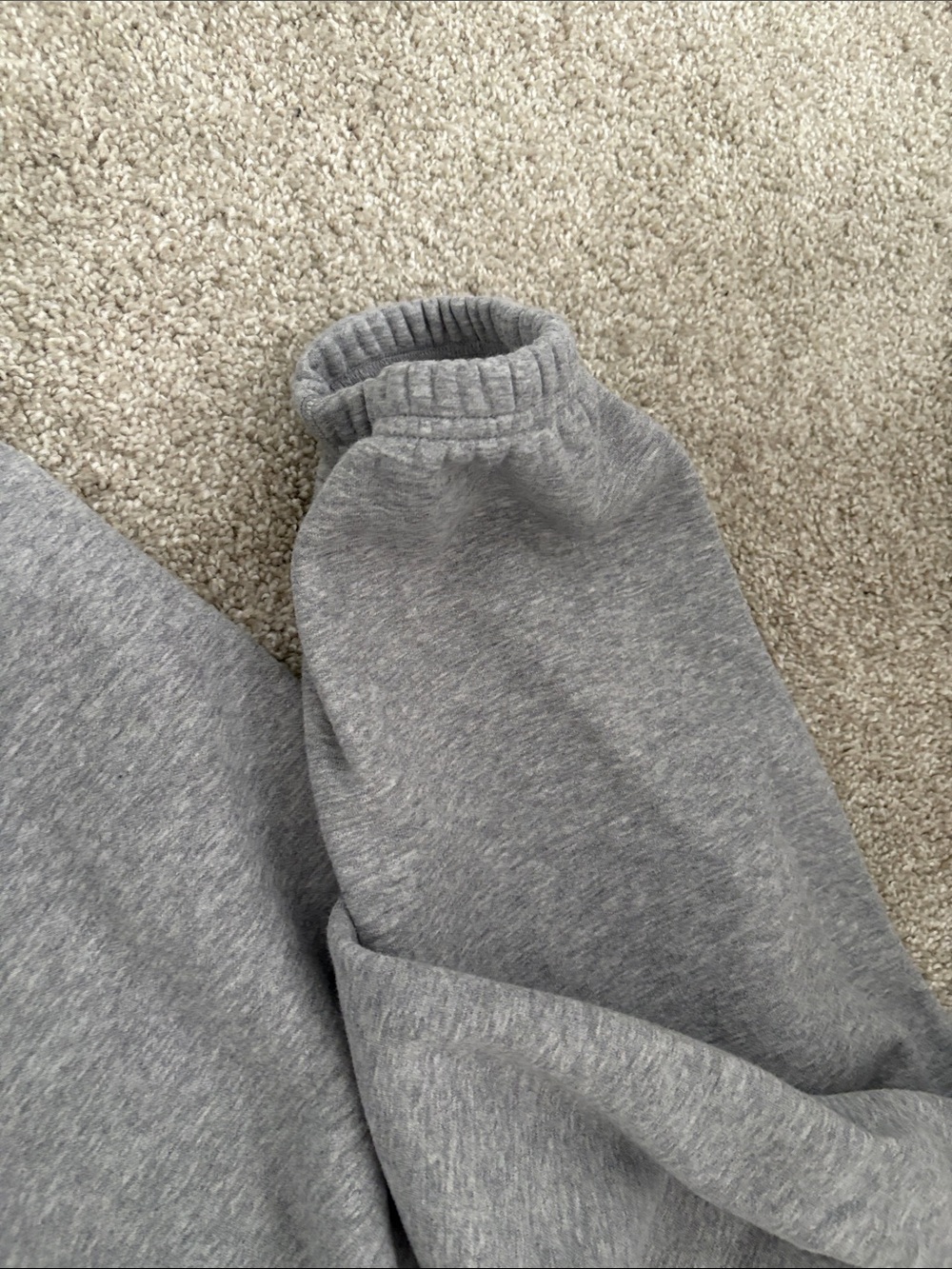 SKIMS Gray Hoodie & Jogger Set - Cozy Loungewear - Picture 3 of 5
